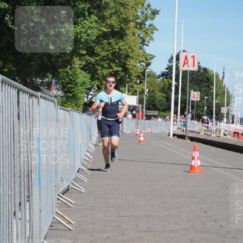 17.08.2025 - KN Förde Triathlon 2025 KatJ http://msf.ph/oto/8584429 17.08.2025 13:26:52 Laufen 431, 447 meine-sportfotos.de