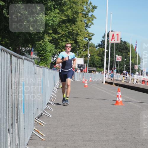 17.08.2025 - KN Förde Triathlon 2025 KatJ http://msf.ph/oto/8584433 17.08.2025 13:26:52 Laufen 431, 447 meine-sportfotos.de