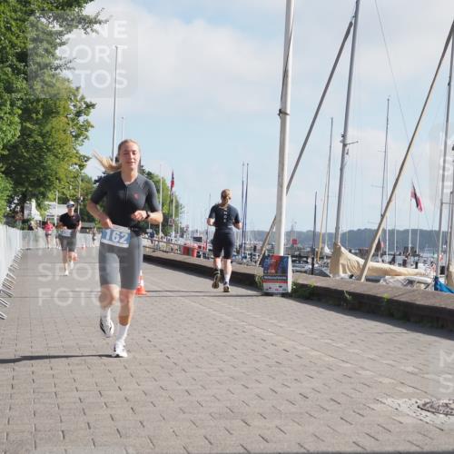 17.08.2025 - KN Förde Triathlon 2025 KatJ http://msf.ph/oto/8584440 17.08.2025 10:09:28 Laufen 136, 144, 162 meine-sportfotos.de