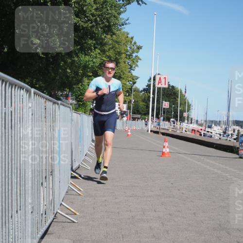 17.08.2025 - KN Förde Triathlon 2025 KatJ http://msf.ph/oto/8584488 17.08.2025 13:26:55 Laufen 439, 447 meine-sportfotos.de