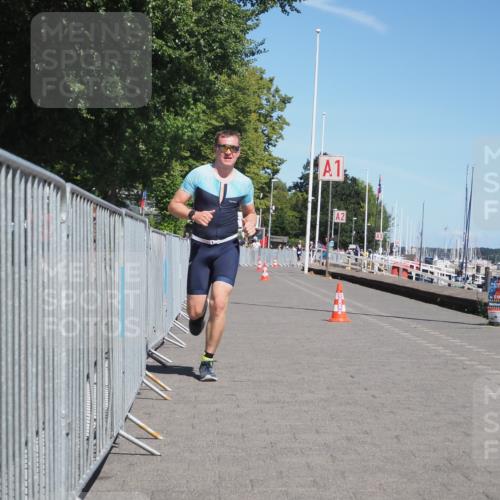 17.08.2025 - KN Förde Triathlon 2025 KatJ http://msf.ph/oto/8584494 17.08.2025 13:26:55 Laufen 439, 447 meine-sportfotos.de