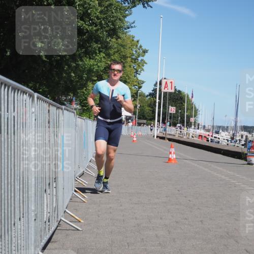17.08.2025 - KN Förde Triathlon 2025 KatJ http://msf.ph/oto/8584499 17.08.2025 13:26:55 Laufen 439, 447 meine-sportfotos.de