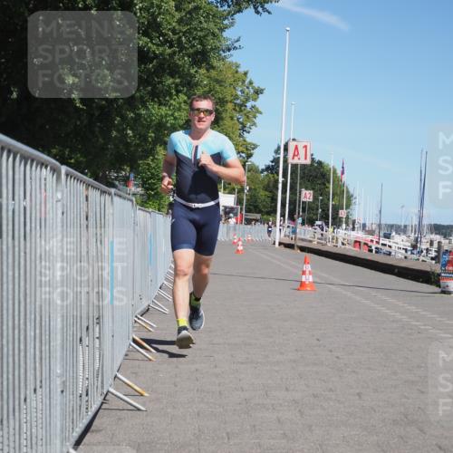 17.08.2025 - KN Förde Triathlon 2025 KatJ http://msf.ph/oto/8584504 17.08.2025 13:26:55 Laufen 439, 447 meine-sportfotos.de