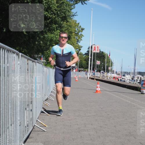 17.08.2025 - KN Förde Triathlon 2025 KatJ http://msf.ph/oto/8584508 17.08.2025 13:26:55 Laufen 439, 447 meine-sportfotos.de