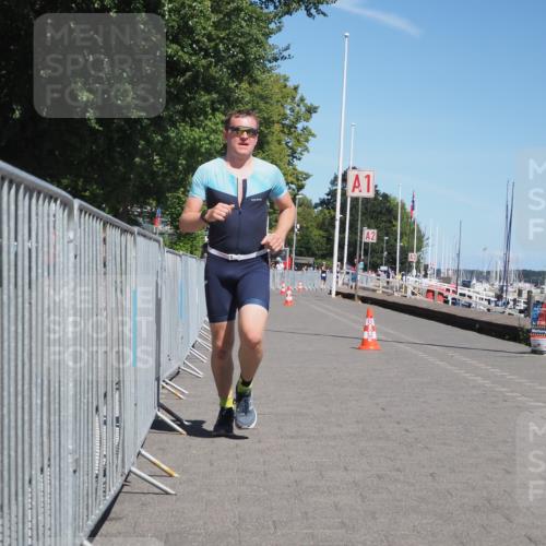17.08.2025 - KN Förde Triathlon 2025 KatJ http://msf.ph/oto/8584515 17.08.2025 13:26:55 Laufen 439, 447 meine-sportfotos.de