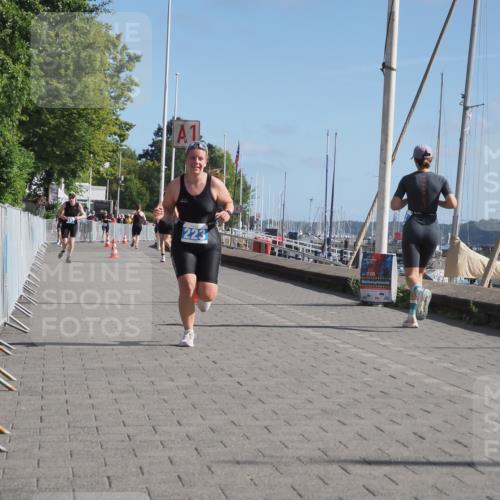 17.08.2025 - KN Förde Triathlon 2025 KatJ http://msf.ph/oto/8584587 17.08.2025 10:33:30 Laufen 223 meine-sportfotos.de