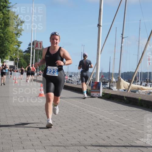 17.08.2025 - KN Förde Triathlon 2025 KatJ http://msf.ph/oto/8584634 17.08.2025 10:33:31 Laufen 223 meine-sportfotos.de