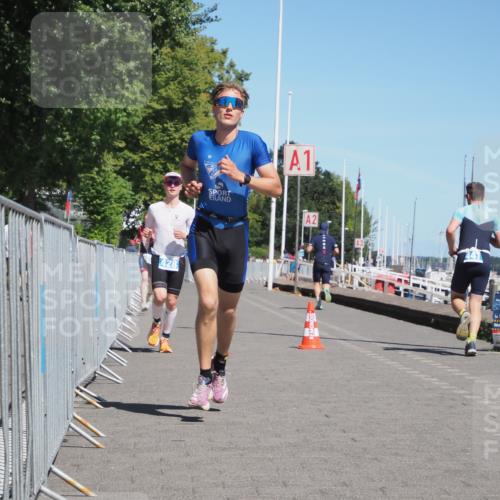 17.08.2025 - KN Förde Triathlon 2025 KatJ http://msf.ph/oto/8584654 17.08.2025 13:27:03 Laufen 403, 428, 433, 439 meine-sportfotos.de