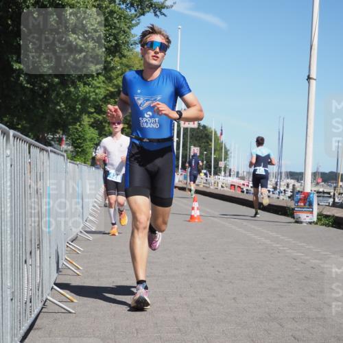 17.08.2025 - KN Förde Triathlon 2025 KatJ http://msf.ph/oto/8584692 17.08.2025 13:27:04 Laufen 403, 428, 433, 439 meine-sportfotos.de