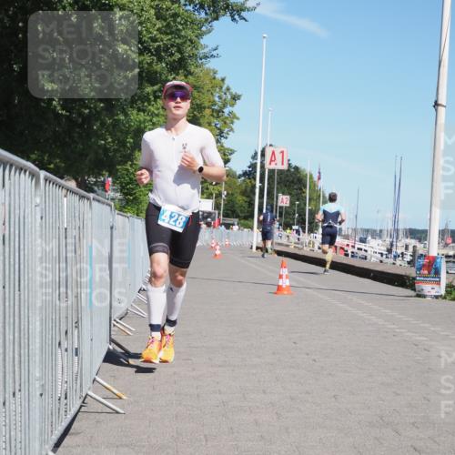 17.08.2025 - KN Förde Triathlon 2025 KatJ http://msf.ph/oto/8584728 17.08.2025 13:27:06 Laufen 403, 428, 433 meine-sportfotos.de