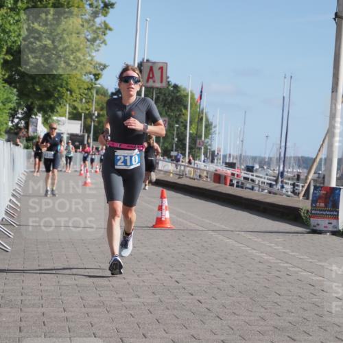 17.08.2025 - KN Förde Triathlon 2025 KatJ http://msf.ph/oto/8584867 17.08.2025 10:33:48 Laufen 190, 210 meine-sportfotos.de