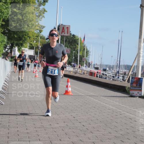 17.08.2025 - KN Förde Triathlon 2025 KatJ http://msf.ph/oto/8584871 17.08.2025 10:33:48 Laufen 190, 210 meine-sportfotos.de