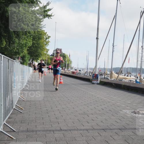 17.08.2025 - KN Förde Triathlon 2025 KatJ http://msf.ph/oto/8584873 17.08.2025 10:10:20 Laufen 121, 228 meine-sportfotos.de