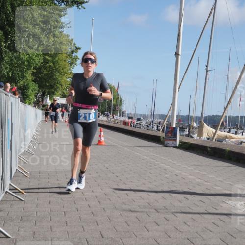 17.08.2025 - KN Förde Triathlon 2025 KatJ http://msf.ph/oto/8584904 17.08.2025 10:33:49 Laufen 190, 210 meine-sportfotos.de
