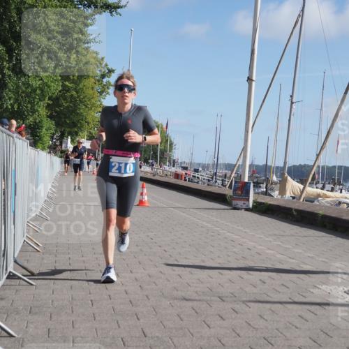 17.08.2025 - KN Förde Triathlon 2025 KatJ http://msf.ph/oto/8584909 17.08.2025 10:33:49 Laufen 190, 210 meine-sportfotos.de