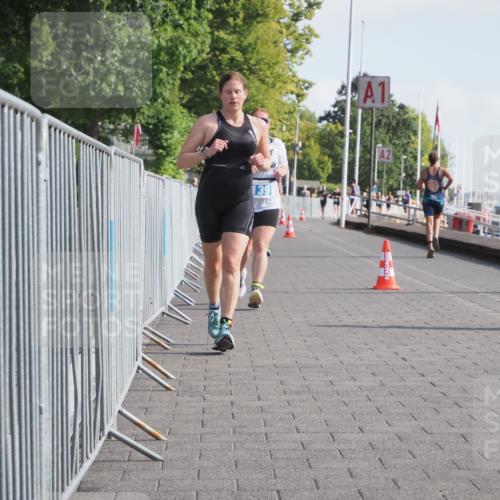 17.08.2025 - KN Förde Triathlon 2025 KatJ http://msf.ph/oto/8585035 17.08.2025 10:10:33 Laufen 110, 139, 185 meine-sportfotos.de