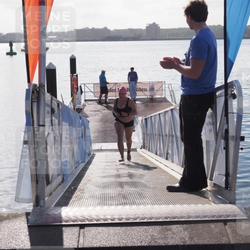 17.08.2025 - KN Förde Triathlon 2025 MichiJ http://msf.ph/oto/8585173 17.08.2025 09:24:01 Schwimmen 231, 231 meine-sportfotos.de
