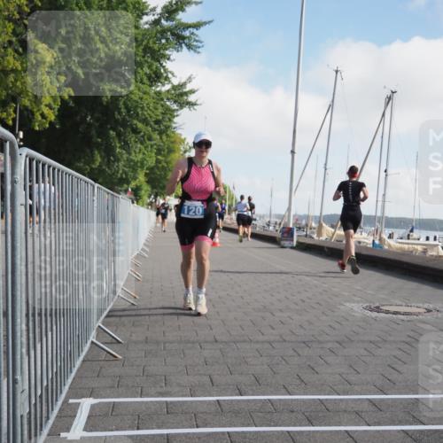 17.08.2025 - KN Förde Triathlon 2025 KatJ http://msf.ph/oto/8585358 17.08.2025 10:10:56 Laufen 120, 241 meine-sportfotos.de