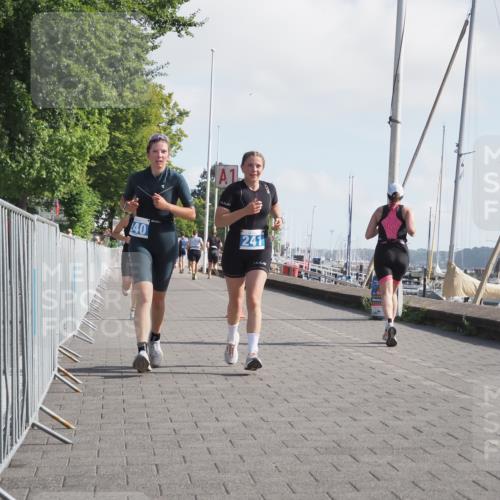 17.08.2025 - KN Förde Triathlon 2025 KatJ http://msf.ph/oto/8585402 17.08.2025 10:11:04 Laufen 189, 240, 241 meine-sportfotos.de
