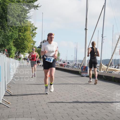 17.08.2025 - KN Förde Triathlon 2025 KatJ http://msf.ph/oto/8585601 17.08.2025 10:11:20 Laufen 101, 179 meine-sportfotos.de