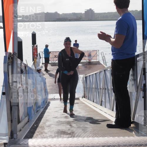 17.08.2025 - KN Förde Triathlon 2025 MichiJ http://msf.ph/oto/8585702 17.08.2025 09:25:17 Schwimmen 199, 248, 199, 248 meine-sportfotos.de