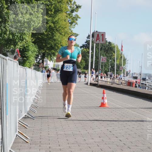 17.08.2025 - KN Förde Triathlon 2025 KatJ http://msf.ph/oto/8585818 17.08.2025 10:11:59 Laufen 220 meine-sportfotos.de