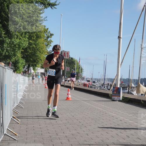 17.08.2025 - KN Förde Triathlon 2025 KatJ http://msf.ph/oto/8586019 17.08.2025 10:35:17 Laufen 200 meine-sportfotos.de