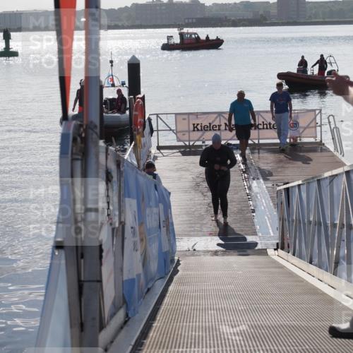 17.08.2025 - KN Förde Triathlon 2025 MichiJ http://msf.ph/oto/8586055 17.08.2025 09:33:34 Schwimmen 238 meine-sportfotos.de