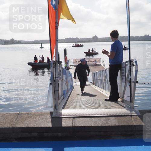 17.08.2025 - KN Förde Triathlon 2025 MichiJ http://msf.ph/oto/8586169 17.08.2025 09:33:42 Schwimmen 238 meine-sportfotos.de