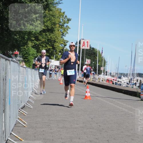 17.08.2025 - KN Förde Triathlon 2025 KatJ http://msf.ph/oto/8586310 17.08.2025 13:27:21 Laufen 425, 441 meine-sportfotos.de