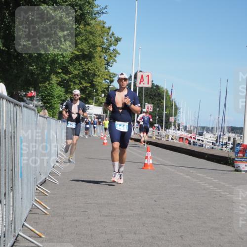 17.08.2025 - KN Förde Triathlon 2025 KatJ http://msf.ph/oto/8586317 17.08.2025 13:27:21 Laufen 425, 441 meine-sportfotos.de