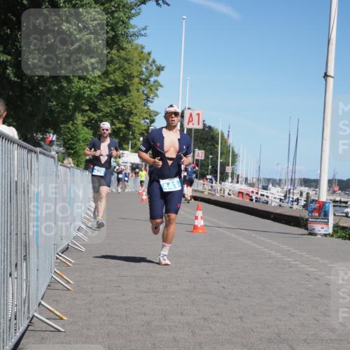 17.08.2025 - KN Förde Triathlon 2025 KatJ http://msf.ph/oto/8586324 17.08.2025 13:27:22 Laufen 425, 441 meine-sportfotos.de