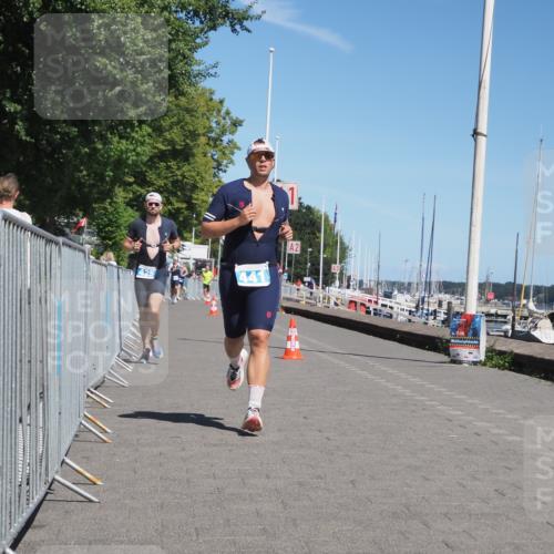 17.08.2025 - KN Förde Triathlon 2025 KatJ http://msf.ph/oto/8586335 17.08.2025 13:27:23 Laufen 425, 441 meine-sportfotos.de