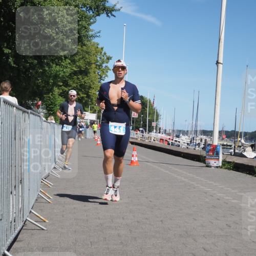 17.08.2025 - KN Förde Triathlon 2025 KatJ http://msf.ph/oto/8586340 17.08.2025 13:27:23 Laufen 425, 441 meine-sportfotos.de