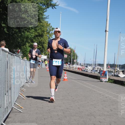 17.08.2025 - KN Förde Triathlon 2025 KatJ http://msf.ph/oto/8586343 17.08.2025 13:27:23 Laufen 425, 441 meine-sportfotos.de