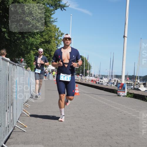 17.08.2025 - KN Förde Triathlon 2025 KatJ http://msf.ph/oto/8586347 17.08.2025 13:27:23 Laufen 425, 441 meine-sportfotos.de