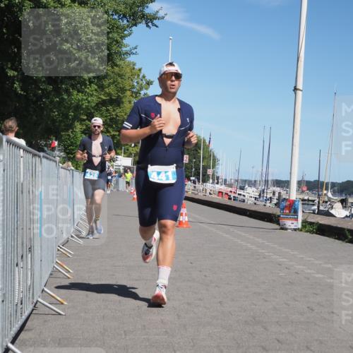 17.08.2025 - KN Förde Triathlon 2025 KatJ http://msf.ph/oto/8586353 17.08.2025 13:27:23 Laufen 425, 441 meine-sportfotos.de