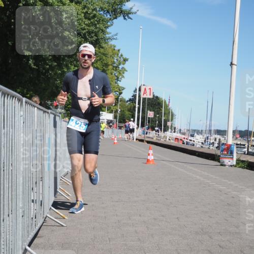 17.08.2025 - KN Förde Triathlon 2025 KatJ http://msf.ph/oto/8586390 17.08.2025 13:27:26 Laufen 425, 441 meine-sportfotos.de