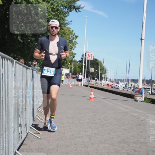 17.08.2025 - KN Förde Triathlon 2025 KatJ http://msf.ph/oto/8586393 17.08.2025 13:27:26 Laufen 425, 441 meine-sportfotos.de