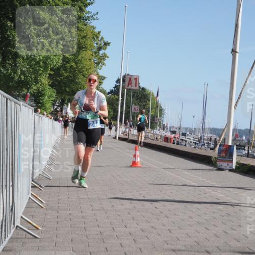 17.08.2025 - KN Förde Triathlon 2025 KatJ http://msf.ph/oto/8586444 17.08.2025 10:35:51 Laufen 242 meine-sportfotos.de