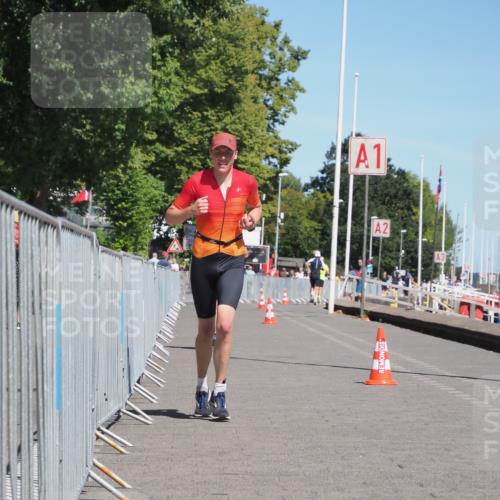 17.08.2025 - KN Förde Triathlon 2025 KatJ http://msf.ph/oto/8586512 17.08.2025 13:28:03 Laufen 424, 472 meine-sportfotos.de