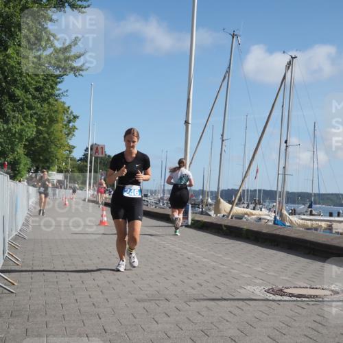 17.08.2025 - KN Förde Triathlon 2025 KatJ http://msf.ph/oto/8586521 17.08.2025 10:36:01 Laufen 102, 246 meine-sportfotos.de
