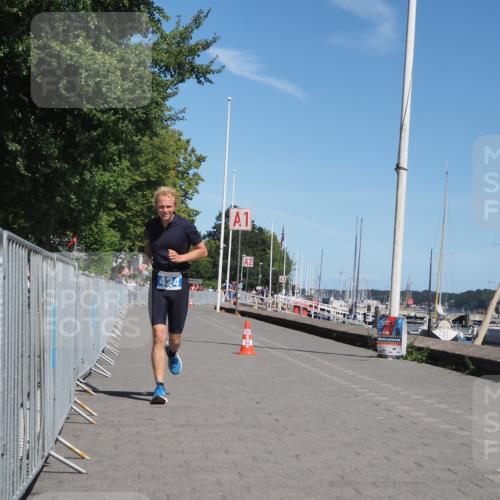 17.08.2025 - KN Förde Triathlon 2025 KatJ http://msf.ph/oto/8586567 17.08.2025 13:28:08 Laufen 424, 472 meine-sportfotos.de