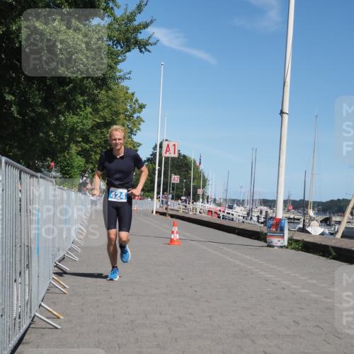17.08.2025 - KN Förde Triathlon 2025 KatJ http://msf.ph/oto/8586569 17.08.2025 13:28:08 Laufen 424, 472 meine-sportfotos.de