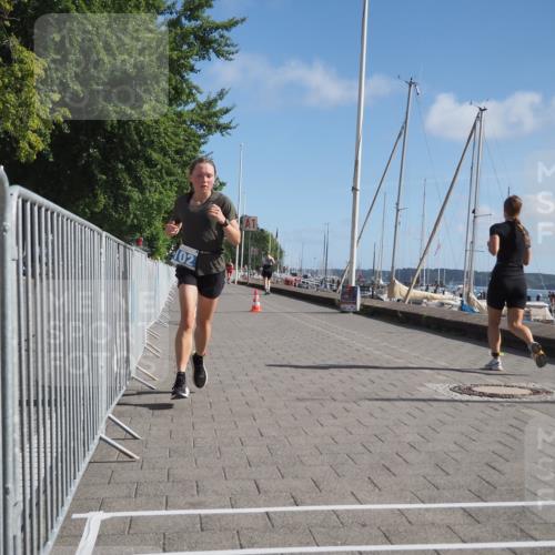 17.08.2025 - KN Förde Triathlon 2025 KatJ http://msf.ph/oto/8586600 17.08.2025 10:36:08 Laufen 102, 248 meine-sportfotos.de