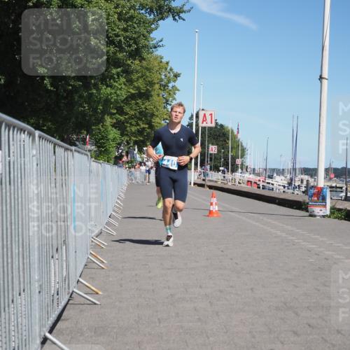 17.08.2025 - KN Förde Triathlon 2025 KatJ http://msf.ph/oto/8586631 17.08.2025 13:28:36 Laufen 406, 440 meine-sportfotos.de