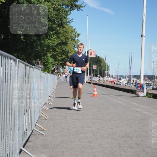 17.08.2025 - KN Förde Triathlon 2025 KatJ http://msf.ph/oto/8586635 17.08.2025 13:28:36 Laufen 406, 440 meine-sportfotos.de
