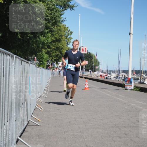 17.08.2025 - KN Förde Triathlon 2025 KatJ http://msf.ph/oto/8586644 17.08.2025 13:28:36 Laufen 406, 440 meine-sportfotos.de