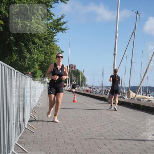 17.08.2025 - KN Förde Triathlon 2025 KatJ http://msf.ph/oto/8586676 17.08.2025 10:36:11 Laufen 102, 248 meine-sportfotos.de
