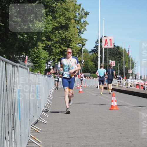 17.08.2025 - KN Förde Triathlon 2025 KatJ http://msf.ph/oto/8586686 17.08.2025 13:28:50 Laufen 398, 402 meine-sportfotos.de